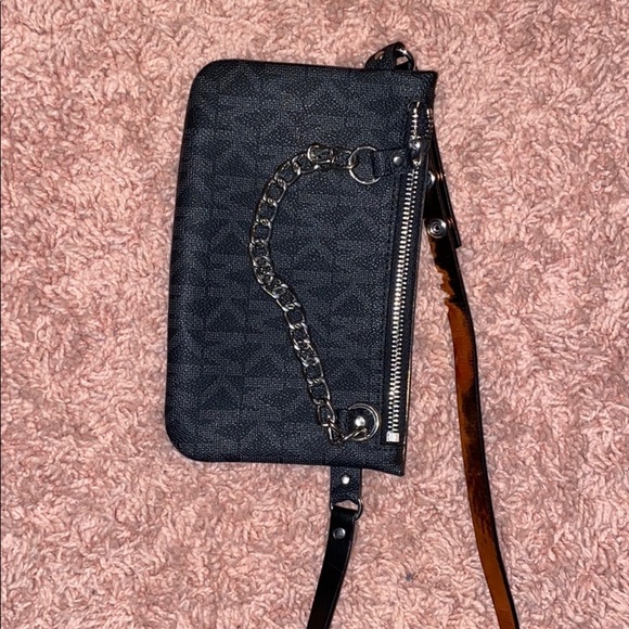 Michael Kors pull chain belt bag - Picture 2 of 6